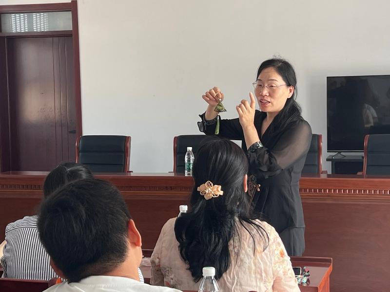 太陽成城集團tyc234cc 淮北市博物館 淮北市文化館走進臨渙鎮大高村開展端午節
非遺主題活動